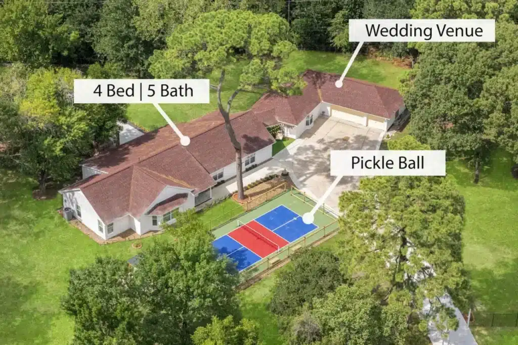 Top 6 Vacation Homes in Houston – Curated by Levi Homes Superhosts 12 Houston Social Court Event Pickleball Billiard 3