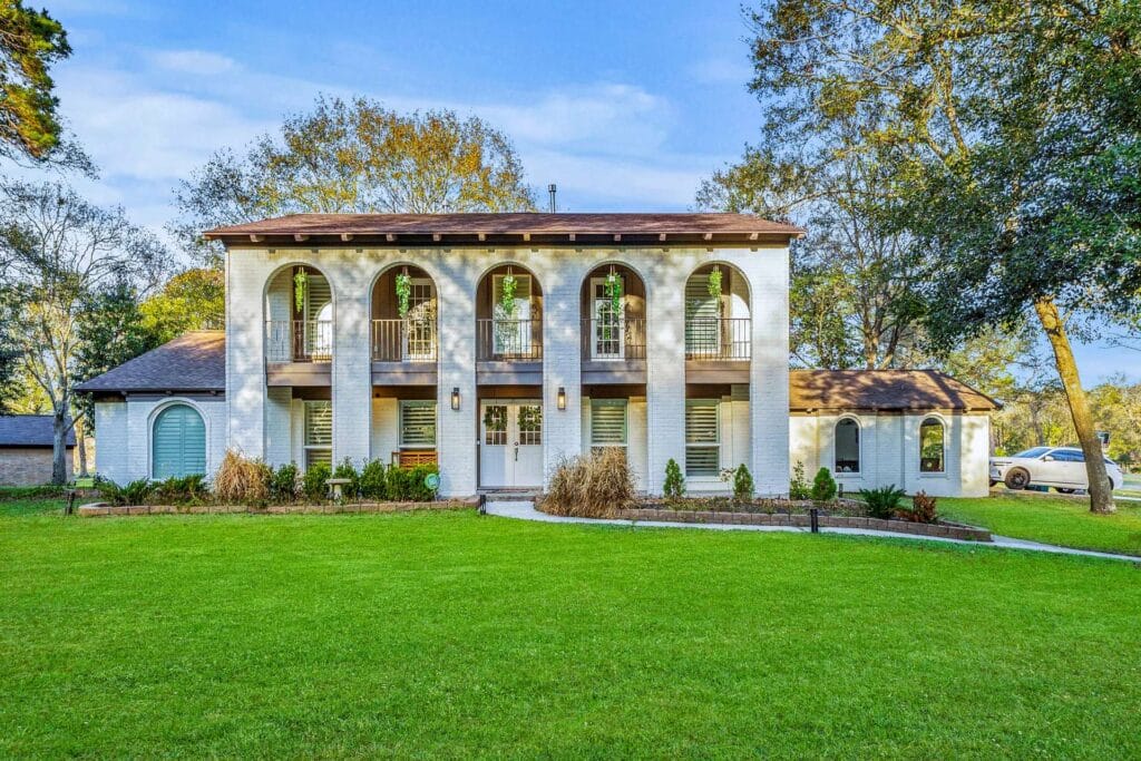 12 Airbnb Listing Tips to Boost Bookings & Revenue — A Levi Homes Guide 9 breakfast with a view bbq firepit golf course FHD resize 50